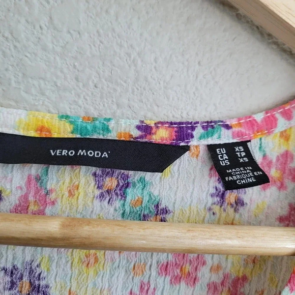 Vero Moda Women's Cropped Blouse Top XS Multicolor Polyester Floral Sleeveless - Picture 4 of 9